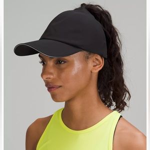 Lululemon women’s hat with pony tail hole